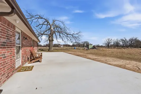 397 Rs County Road 4452 Point TX 75472