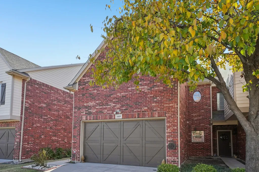 1049 Colonial Drive Coppell TX 75019
