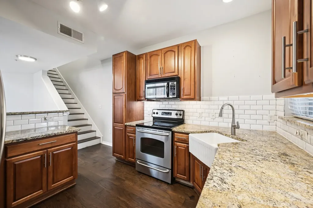 1049 Colonial Drive Coppell TX 75019