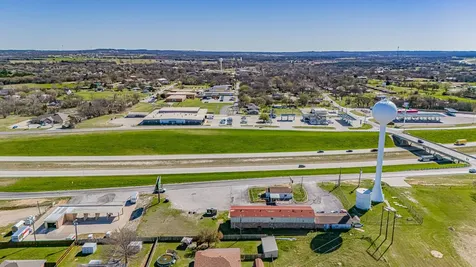 1157 W Bypass 287 Alvord TX 76255
