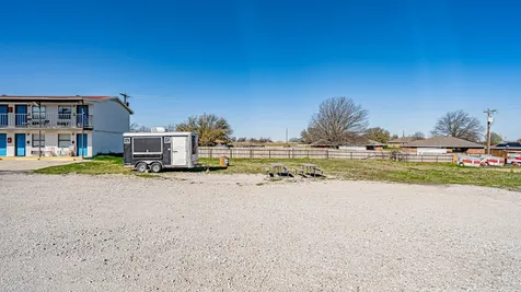 1157 W Bypass 287 Alvord TX 76255