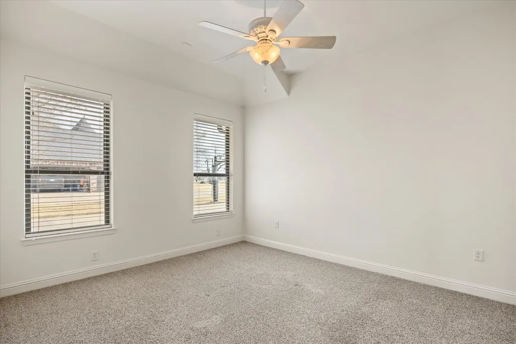 1204 E Scandinavian Court Granbury TX 76048