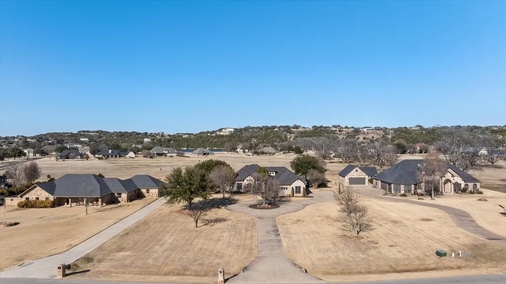 1204 E Scandinavian Court Granbury TX 76048