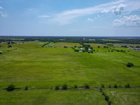 6482 County Road 4700 Commerce TX 75428