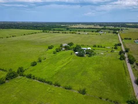 6482 County Road 4700 Commerce TX 75428