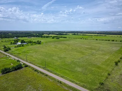 6482 County Road 4700 Commerce TX 75428