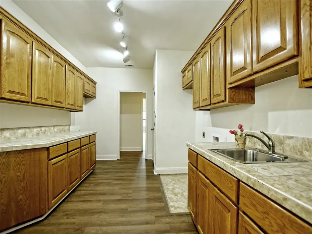 505 Vista View Trail Spicewood TX 78669