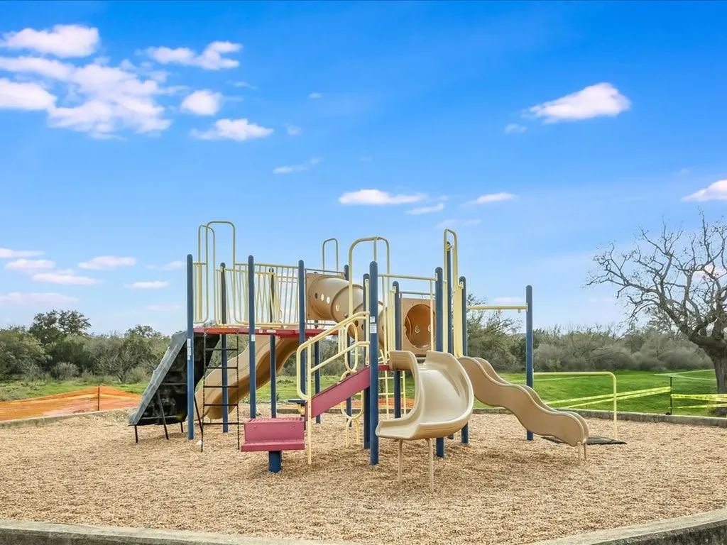 505 Vista View Trail Spicewood TX 78669