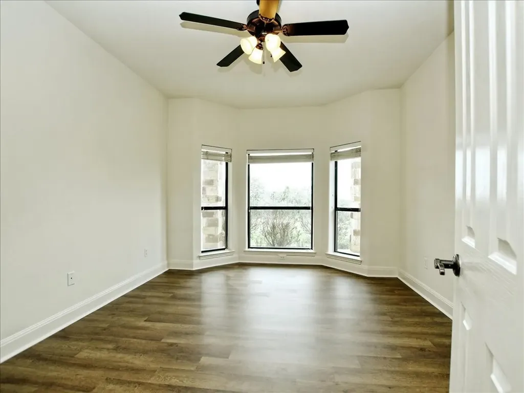 505 Vista View Trail Spicewood TX 78669