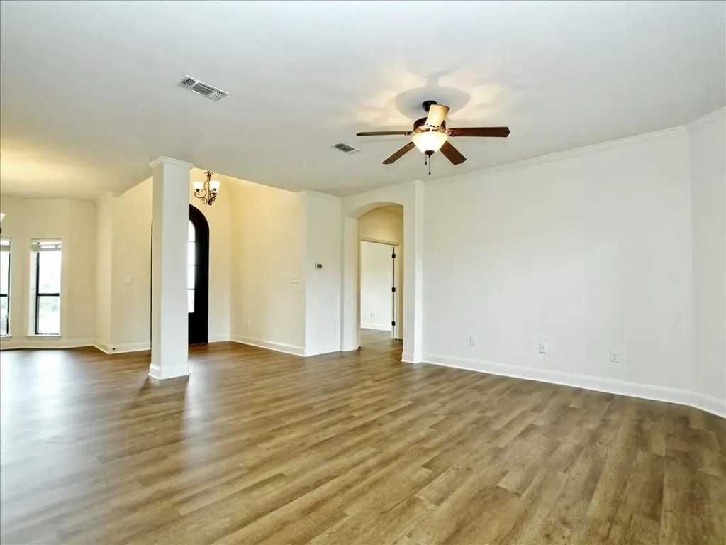 505 Vista View Trail Spicewood TX 78669