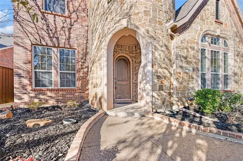 1010 Lost Valley Drive Euless TX 76039