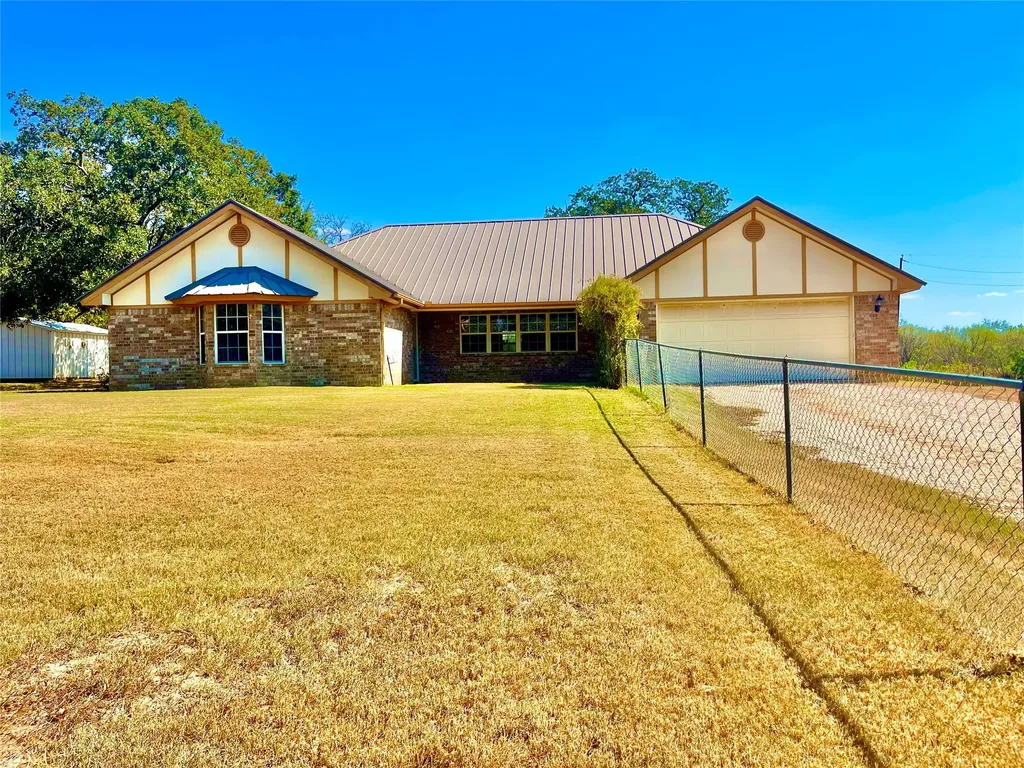 1340 N Us Highway 281 Hamilton TX 76531