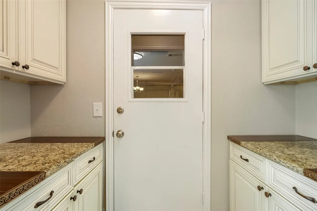 8631 Charing Cross Lane Dallas TX 75238