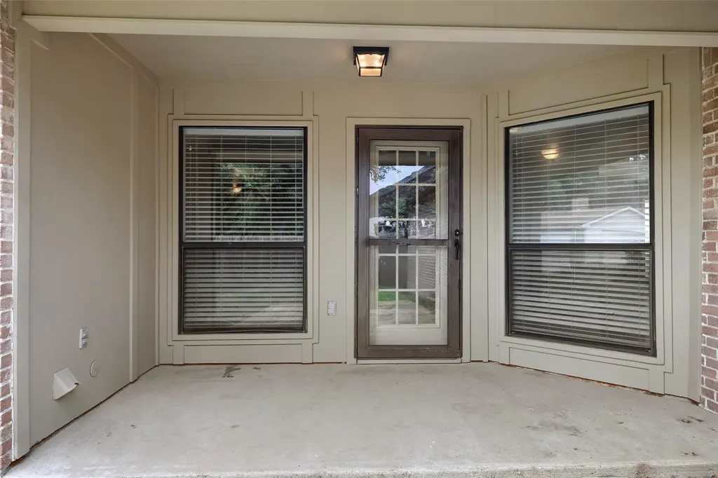 8631 Charing Cross Lane Dallas TX 75238