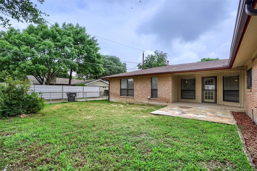 8631 Charing Cross Lane Dallas TX 75238