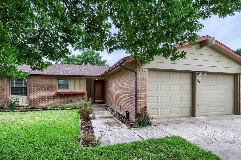8631 Charing Cross Lane Dallas TX 75238