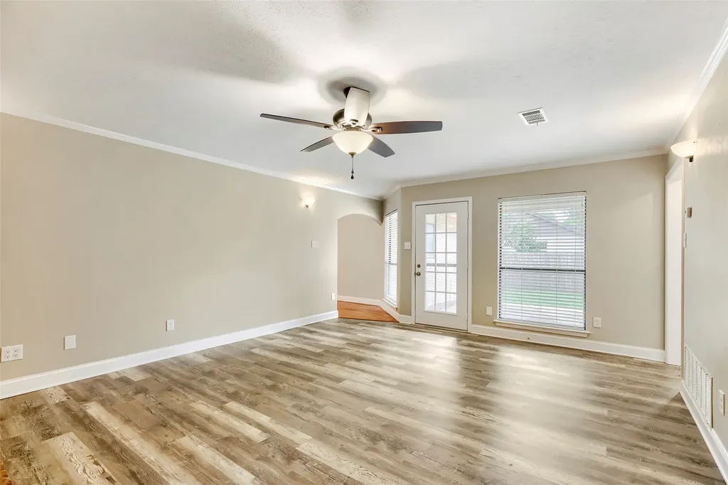 8631 Charing Cross Lane Dallas TX 75238