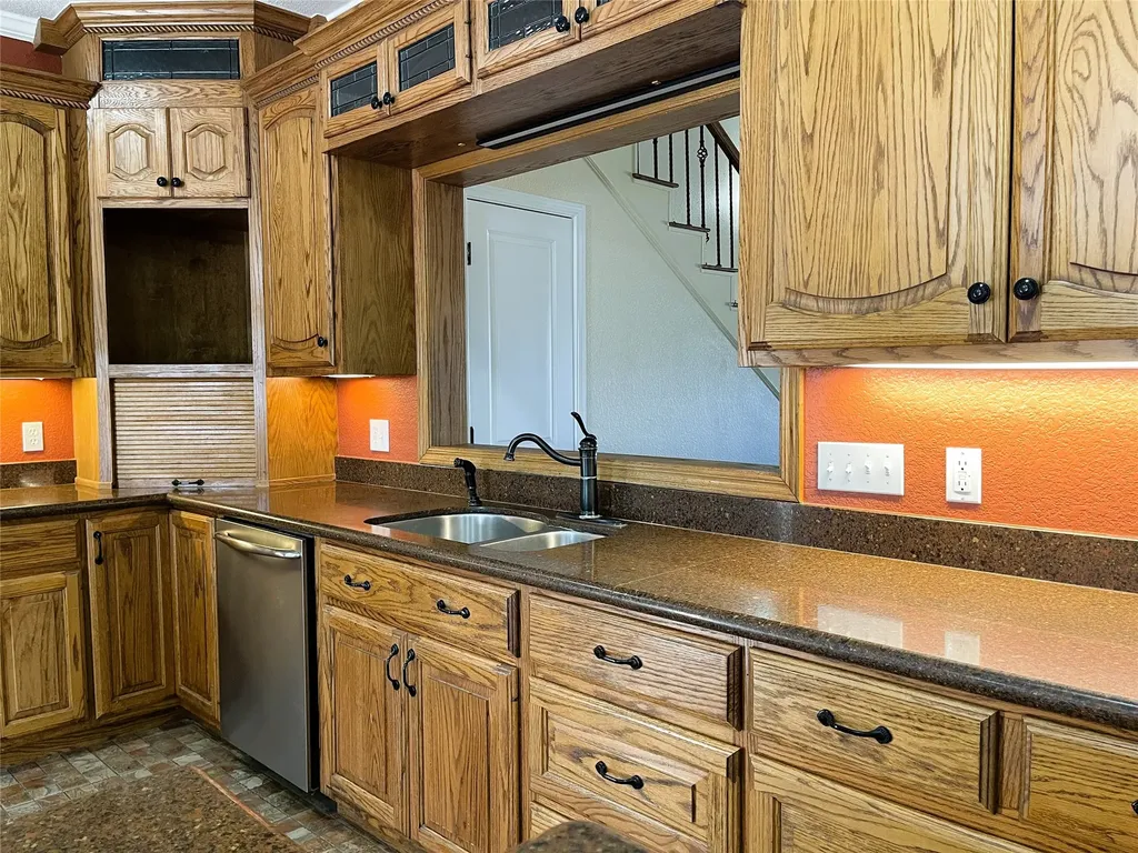 107 S Highway 14 Wortham TX 76693