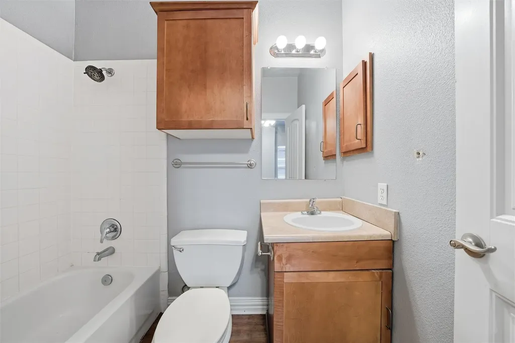 2410 S 2nd Street Waco TX 76706