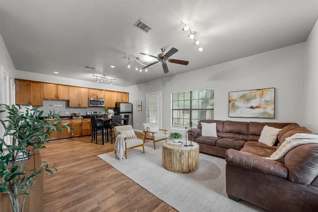 2410 S 2nd Street Waco TX 76706