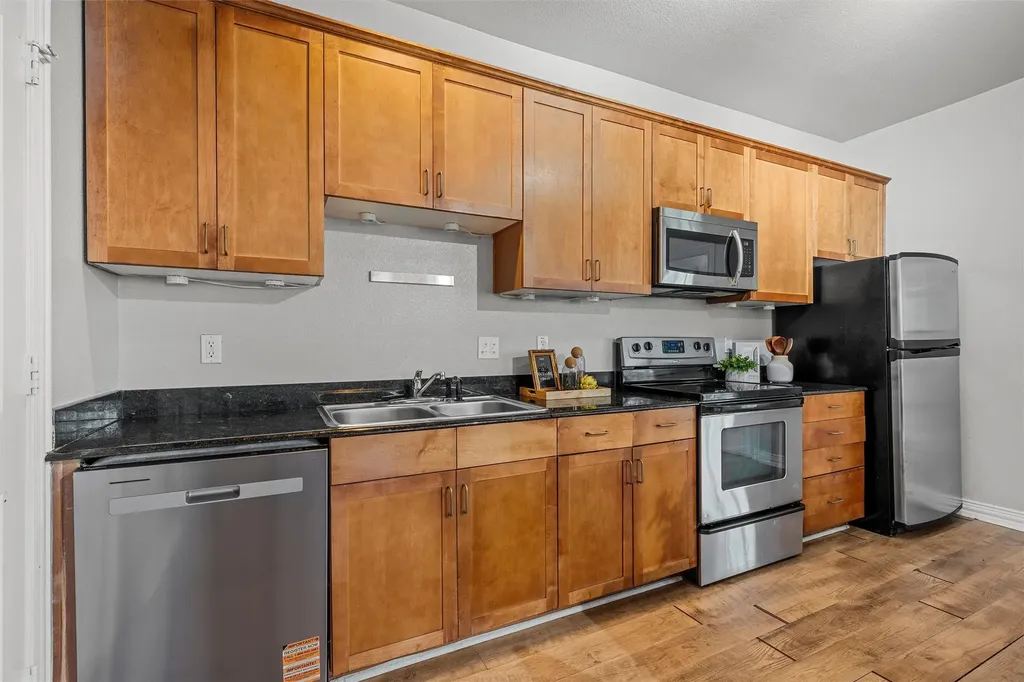 2410 S 2nd Street Waco TX 76706