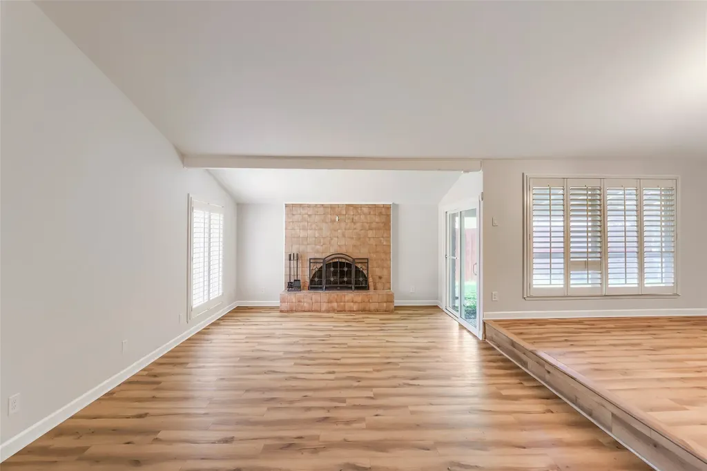 6639 Roundrock Road Dallas TX 75248