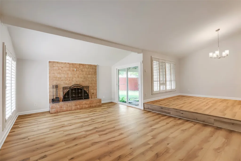 6639 Roundrock Road Dallas TX 75248