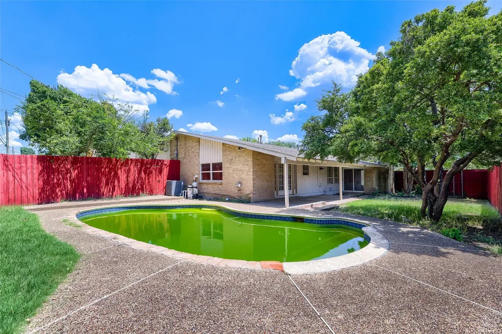6639 Roundrock Road Dallas TX 75248