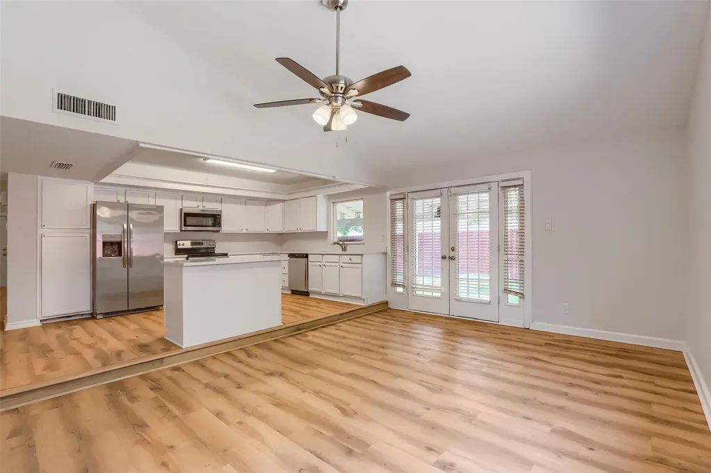 6639 Roundrock Road Dallas TX 75248