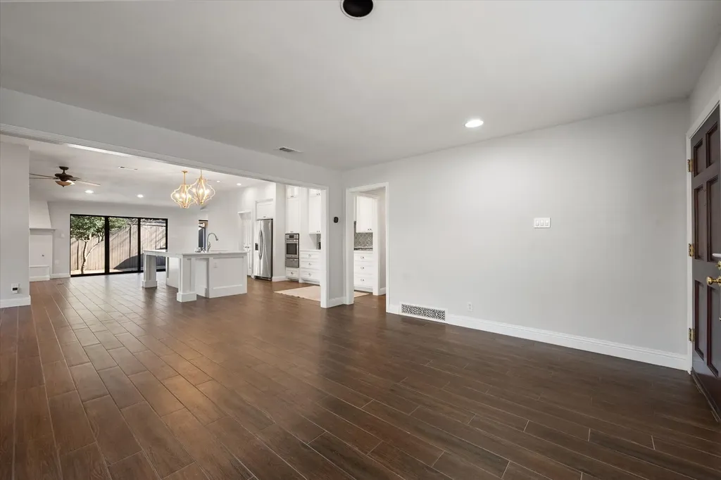 611 Westview Avenue Fort Worth TX 76107