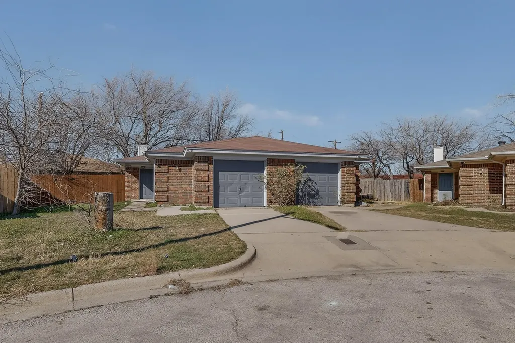 Fort Worth TX, 4517 & 4521 Ebbtide Court