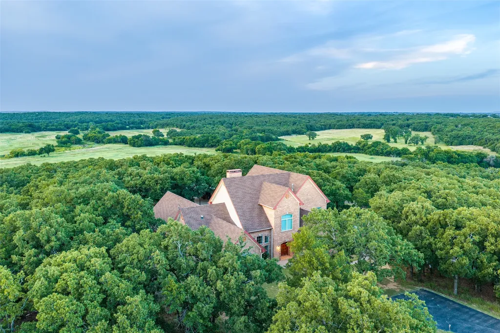 6831 State Highway 175 Montague TX 76251