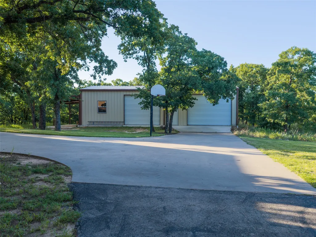 6831 State Highway 175 Montague TX 76251
