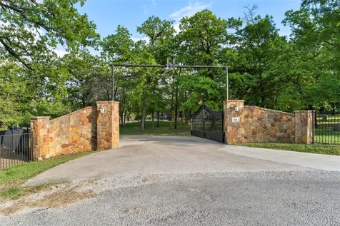 7401 Hilltop Drive Fort Worth TX 76108