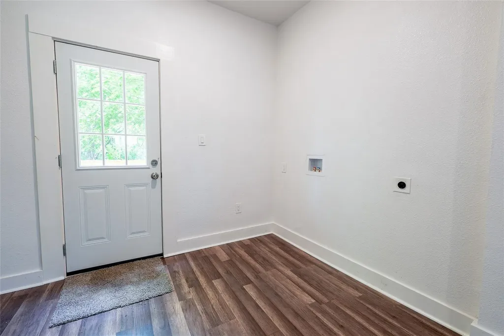 335 N Marsalis Avenue Dallas TX 75203