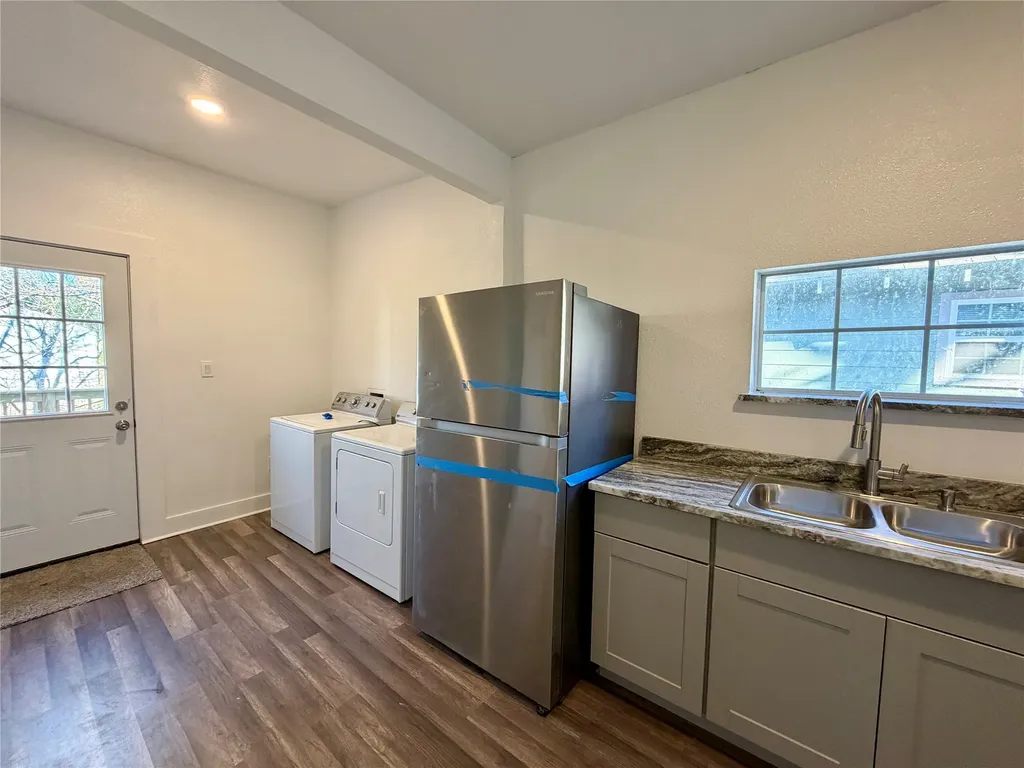 335 N Marsalis Avenue Dallas TX 75203