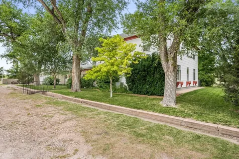 1204 E Cheyenne Canadian TX 79014