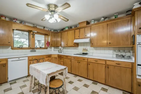 1204 E Cheyenne Canadian TX 79014