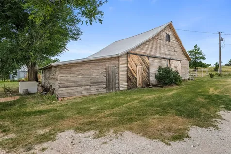 1204 E Cheyenne Canadian TX 79014