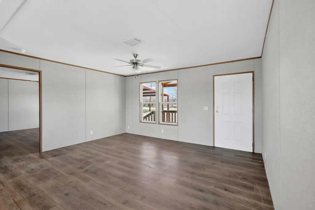 309 Rhett Court Aurora TX 76078