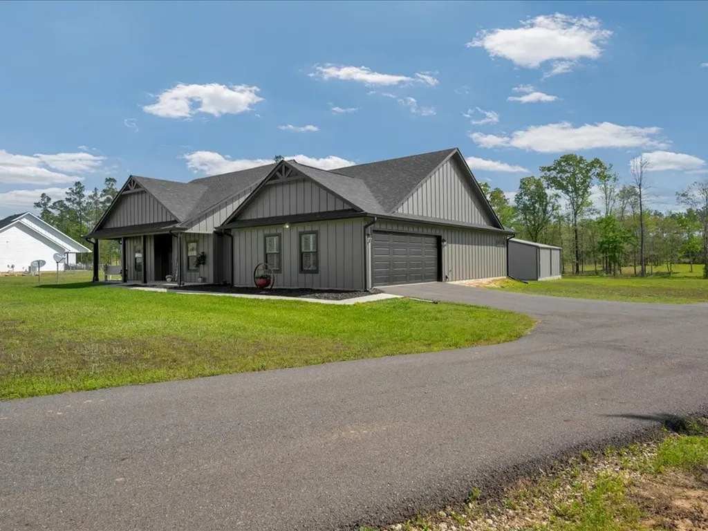 1105 Cc Road Diboll TX 75941
