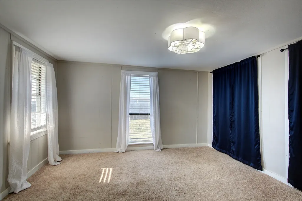 50 County Road 3557 Sulphur Bluff TX 75481