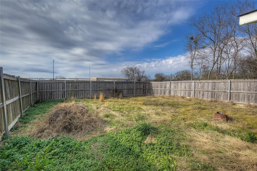 50 County Road 3557 Sulphur Bluff TX 75481