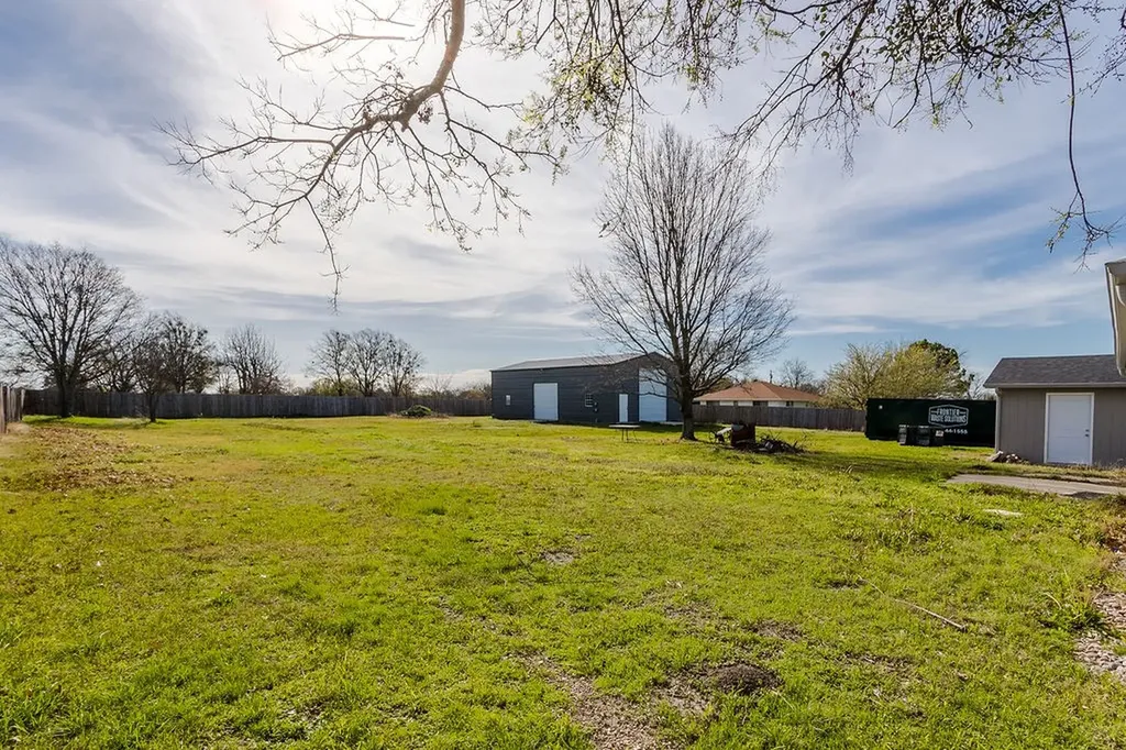 2225 S Bridgefarmer Road Lowry Crossing TX 75069