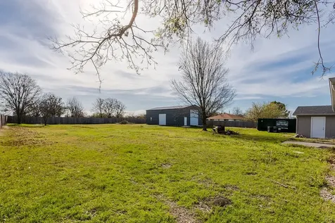2225 S Bridgefarmer Road Lowry Crossing TX 75069