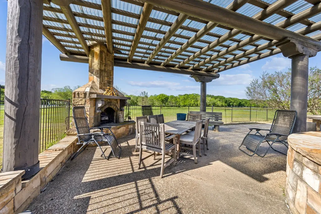 868 English Road Rockwall TX 75032