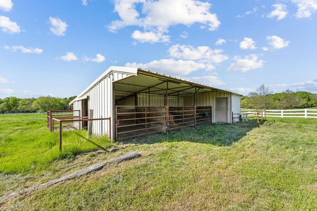 868 English Road Rockwall TX 75032