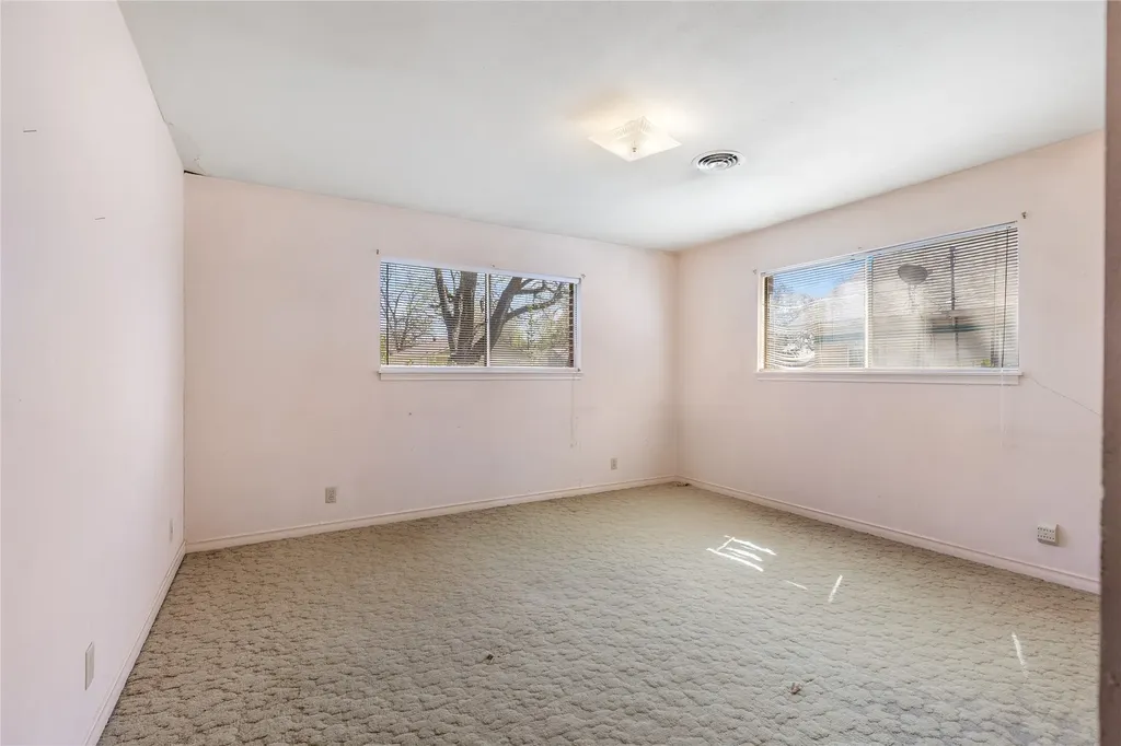220 N Holly Sherman TX 75092