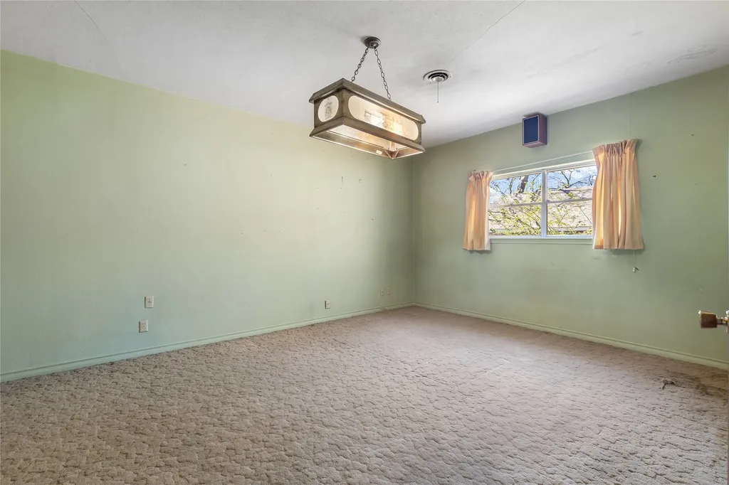 220 N Holly Sherman TX 75092