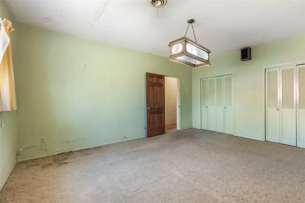 220 N Holly Sherman TX 75092